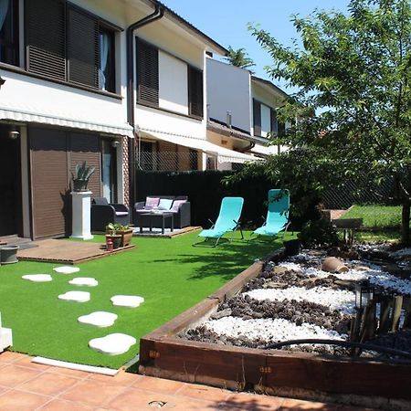 Casa Tau Pension Larrasoana Buitenkant foto