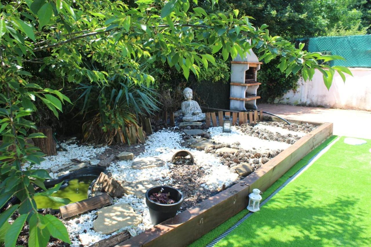 Casa Tau Pension Larrasoana Buitenkant foto