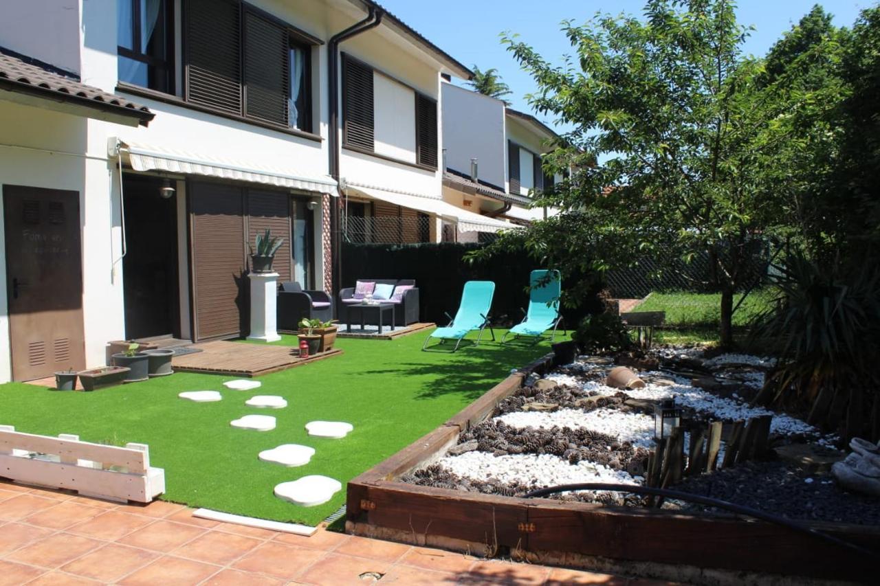 Casa Tau Pension Larrasoana Buitenkant foto