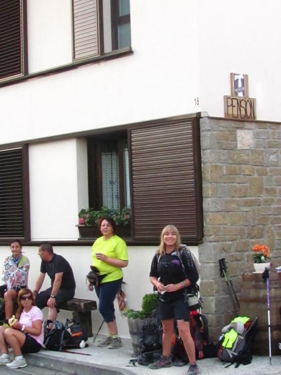 Casa Tau Pension Larrasoana Buitenkant foto